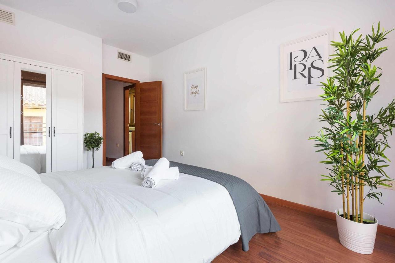 Pineapple Rosaleda 13 Apartment Malaga Bagian luar foto